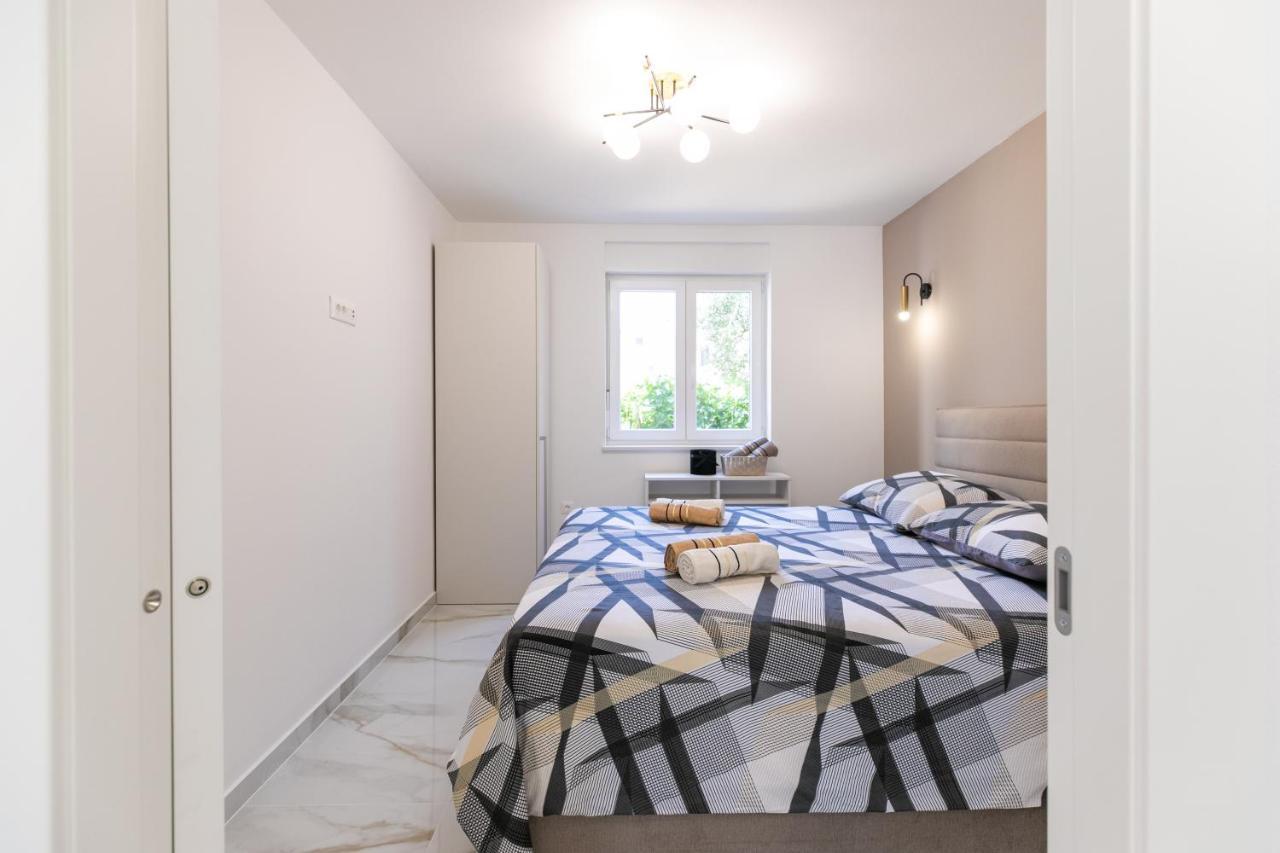 Apartman Suzi Пула Екстериор снимка