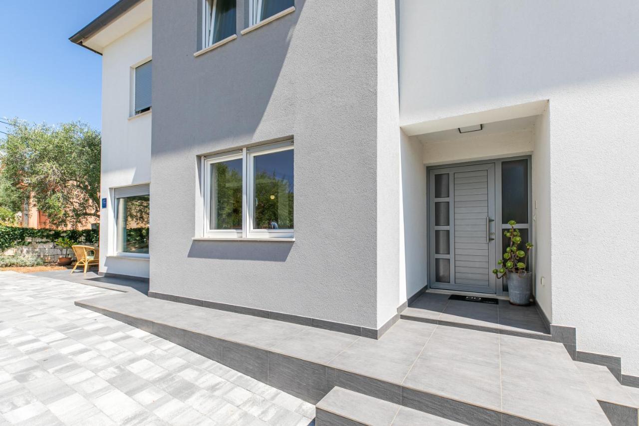Apartman Suzi Пула Екстериор снимка